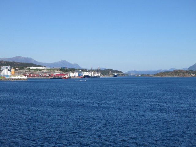 Hurtigruten_2015-06-27_17-19